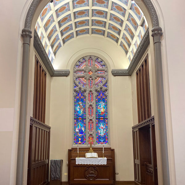beautiful Chicago chapels for intimate weddings